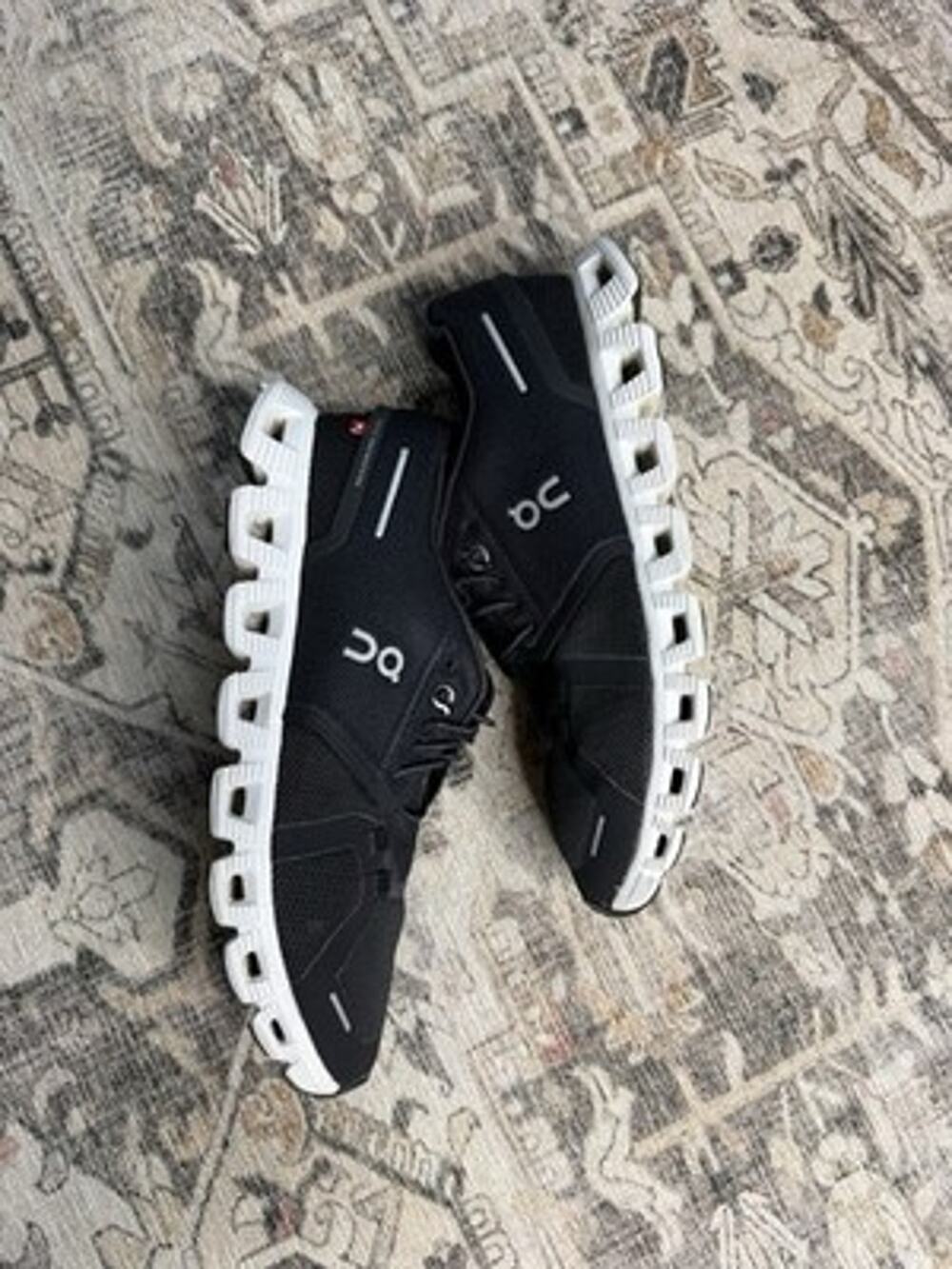 On Cloud 5 Shoes Womens Size 9 Black White Running Gym Comfort Sneakers 59.98904